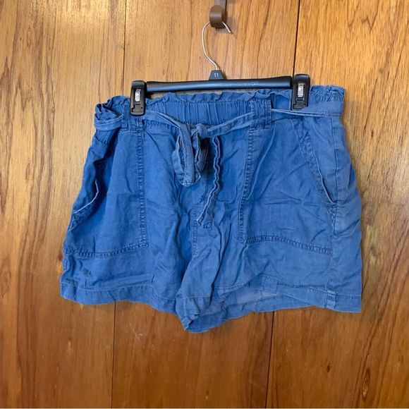 Time and Tru Pants - Time and Tru PaperBag Shorts size XL 16/18 with belt blue jean color